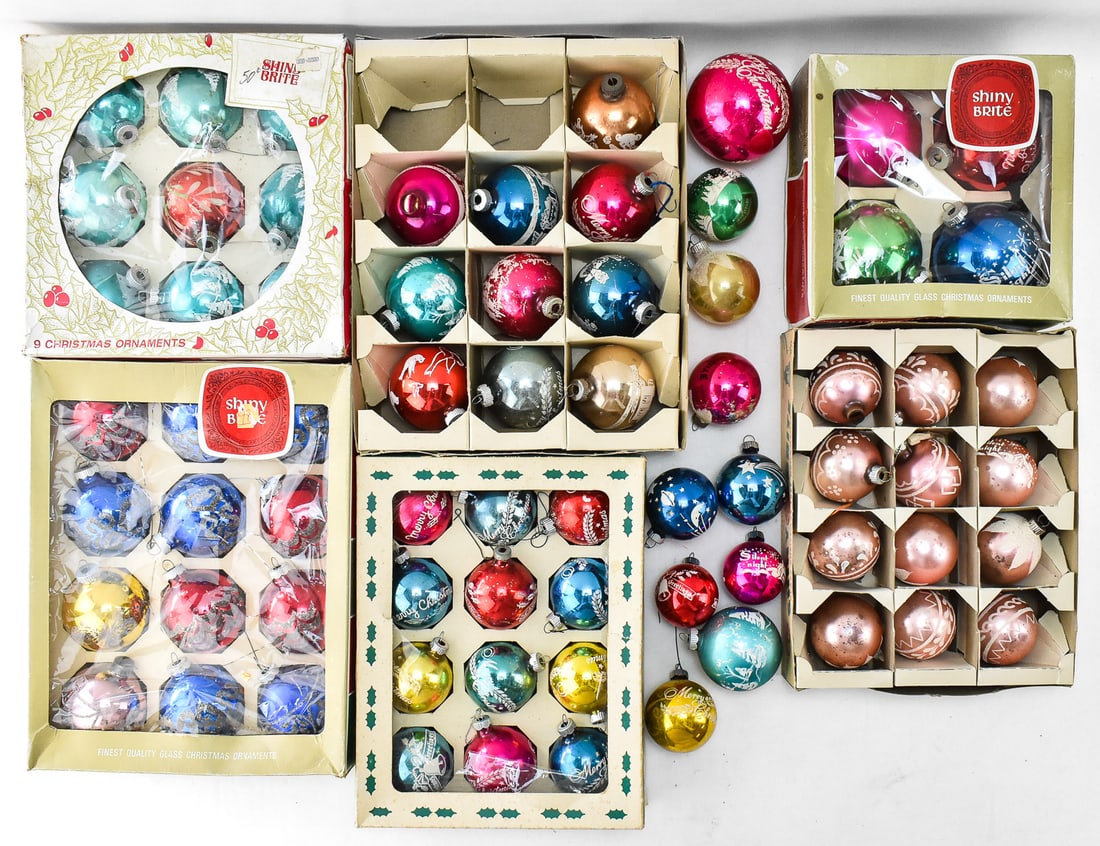 ASSORTED VINTAGE BOXED SHINY BRITE GLASS ORNAMENTS (1 of 3)