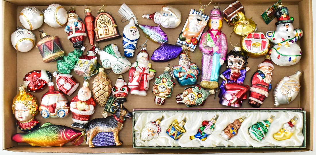 ASSORTED VINTAGE CHRISTMAS GLASS FIGURAL TREE ORNAMENTS (1 of 4)