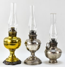 ASSORTED PEWTER & BRASS OIL LAMPS
