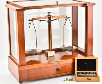 SEEDERER KOHLBUSCH INC. APOTHECARY SCALE
