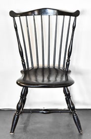 EARLY 19TH CENTURY BOSTON STYLE COMB BACK WINDSOR CHAIR
