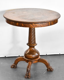 EARLY 20TH C. OAK ROUND PEDESTAL TABLE
