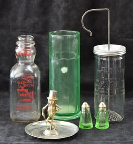 ASSORTED RESTAURANT SERVICE ITEMS: URANIUM GLASS SODA FOUNTAIN STRAW DISPENSER, PLANTER'S PEANUT ASH