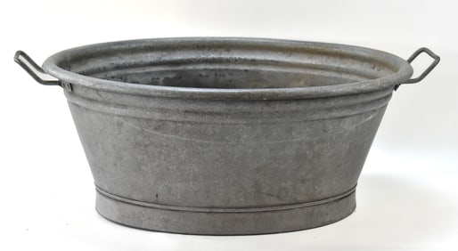 VINTAGE GALVANIZED WASH TUB