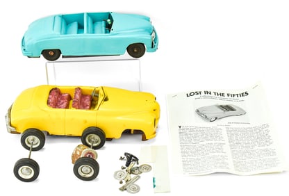 PAIR OF VINTAGE TOY FOUNDERS PROMOTIONAL WIND-UP CONVERTABLE KAISER CARS LATE 40s