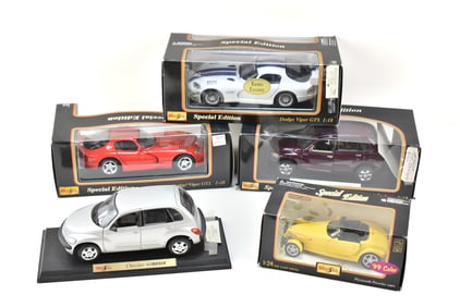 MAISTO DIE-CAST MODEL CAR ASSORTMENT: DODGE, CHRYSLER, PLYMOUTH