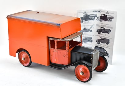 TRI-ANG TOYS ROYAL MAIL VAN