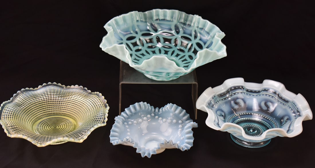 COLLECTION OF BLUE & CLEAR OPALESCENT PATTERN GLASS SERVING BOWLS (1 of 4)