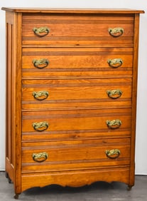 ANTIQUE CHEST OF DRAWERS