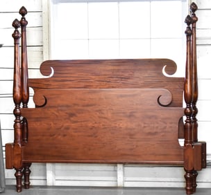 VINTAGE GEORGIAN STYLE QUEEN SIZE BEDFRAME
