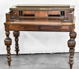COLONIAL MANUFACTURING MAHOGANY SPINET DESK