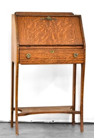 EARLY 20TH C. OAK SECRETARY DESK