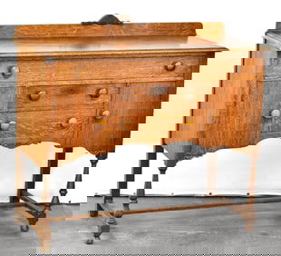 EARLY 20TH C. OAK SIDEBOARD