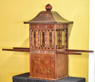 EARLY-MID-20TH CENTURY CHINESE PALANQUIN