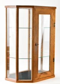 VINTAGE GLASS TABLETOP DISPLAY CASE