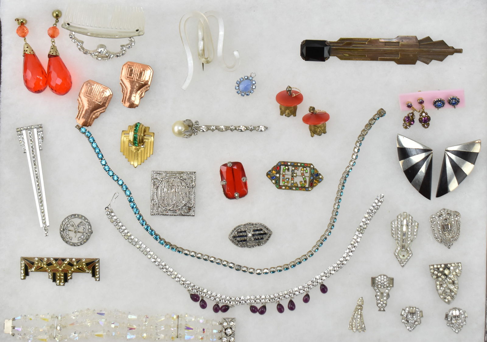 ASSORTED ART DECO-STYLE COSTUME JEWELRY (1 of 6)