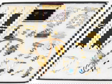 COLLECTION OF MEN'S CUFFLINKS, PINS, & MORE