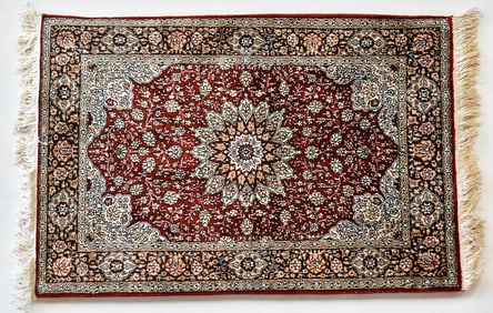 PERSIAN SILK WALL-HANGING RUG