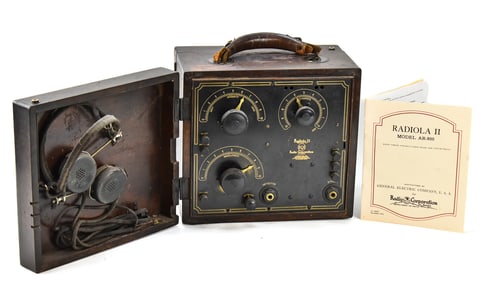 C. 1922 RADIOLA II MODEL AR-800 PORTABLE TUBE RADIO