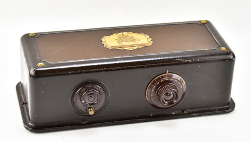 ATWATER KENT MANUFACTURING COMPANY MODEL 35 TUBE RADIO