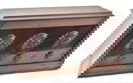 ERLA TYPE 'DUO-REFLEX 2' TUBE RADIO