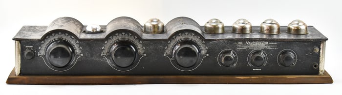 NEUTROWOUND MODEL 1927 SUPER POWER RADIO