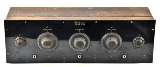 FREED-EISEMANN RADIO CORPORATION NEUTRODYNE TUBE RADIO MODEL NR-5