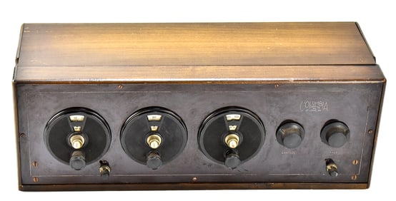 COLUMBIA RADIO COMPANY FIVE TUBE RADIO