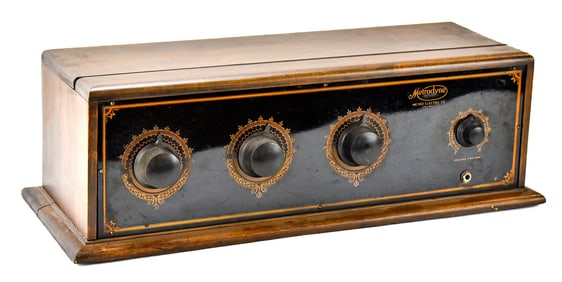 METRO ELECTRIC COMPANY METRODYNE TUBE RADIO