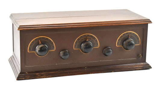 STEWART WARNER MODEL 300 TUBE RADIO