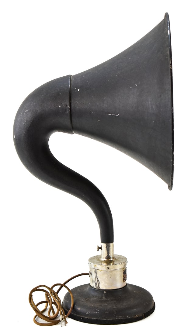 BAKER-SMITH COMPANY SYLFAN ROYAL RADIO HORN LOUDSPEAKER (1 of 3)