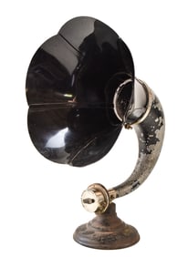 AMERICAN ELECTRIC COMPANY BURNS PYRALIN PETAL RADIO HORN LOUDSPEAKER