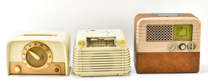 VINTAGE TUBE RADIOS: ADMIRAL MODEL 5E23, SENTINEL RADIO MODEL 284, & DELCO MODEL R-1409