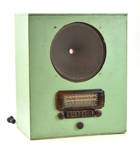 VINTAGE CUSTOM BUILT RADIO MANUFACTURES ASSOCIATION (RMA) RADIO