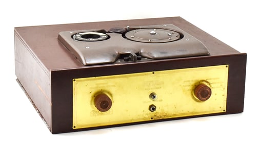 ANTIQUE GILFILLAN TAPE RECORDER