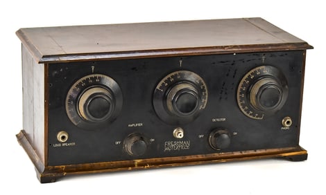 CHARLES FRESHMAN COMPANY MASTERPIECE TUBE RADIO