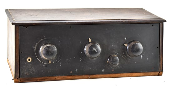 MUSIC MASTER CORPORATION TUBE RADIO MODEL 60