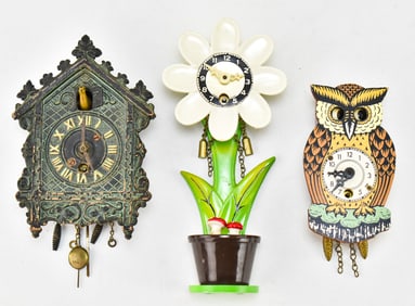 VINTAGE MINIATURE WALL CLOCKS