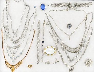 COLLECTION OF VINTAGE RHINESTONE JEWELRY