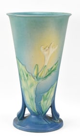 ROSEVILLE POTTERY THORNAPPLE VASE #823-12