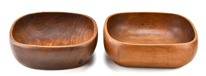 PAIR OF VINTAGE TEAK SERVING BOWLS