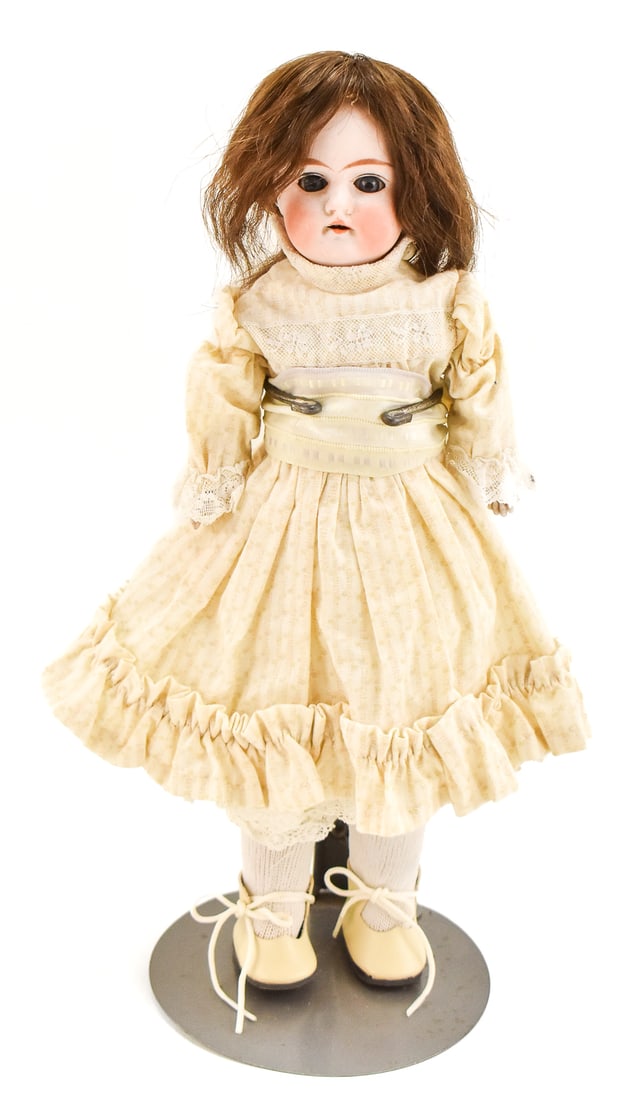 PAIR OF HEINRICH HANDWERCK GERMAN DOLLS (1 of 6)