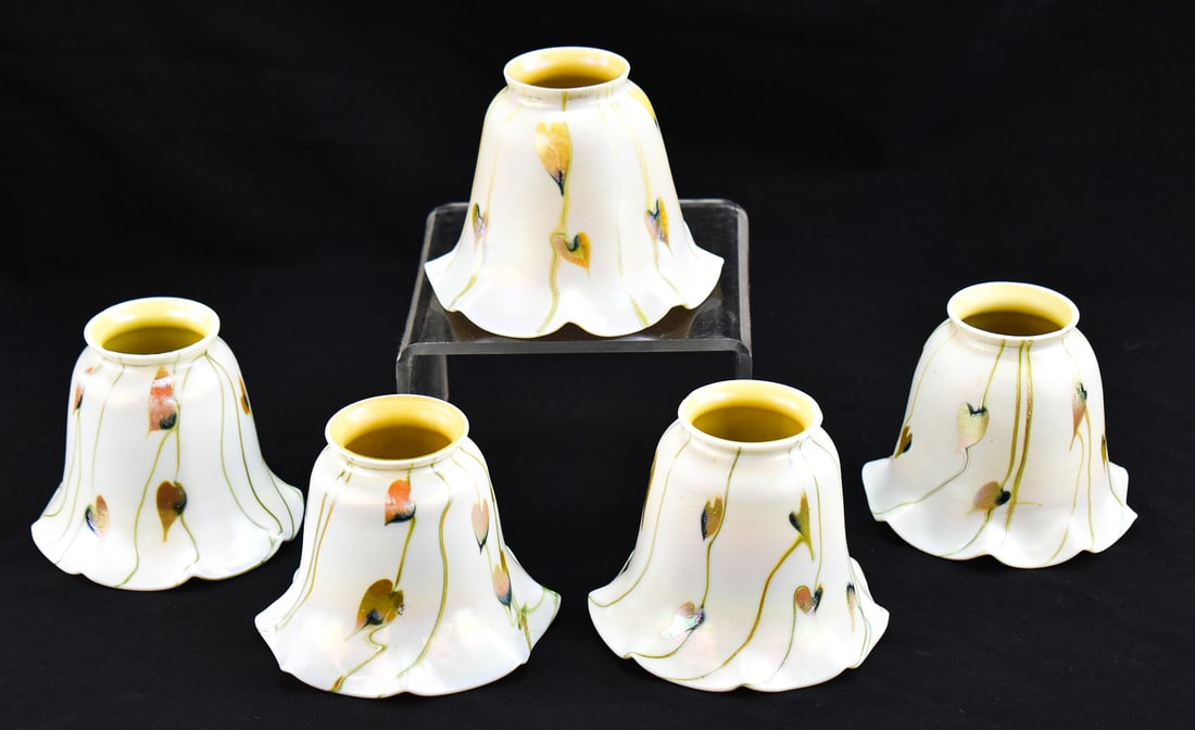 SET OF FIVE AMERICAN FOSTORIA IRIS HEART & VINE STYLE ART GLASS SHADES (1 of 3)