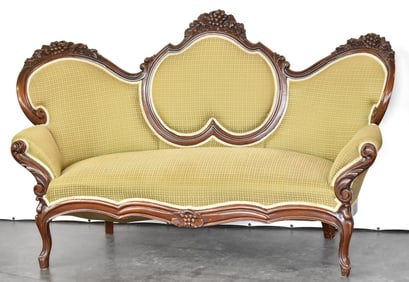 VICTORIAN HAND-CARVED WALNUT SETTEE