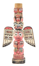 PACIFIC NORTHWEST COAST NATIVE AMERICAN CARVED TOTEM POLE