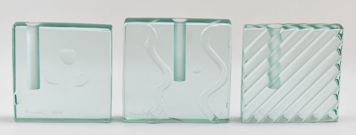 THREE STEPHEN SCHLANSER SIGNED ART GLASS BLOCK BUD VASES