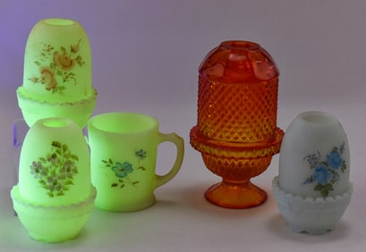 VIKING AMBER GLASS & FENTON CUSTARD URANIUM GLASS FAIRY LAMPS & FENTON CUSTARD URANIUM GLASS MUG