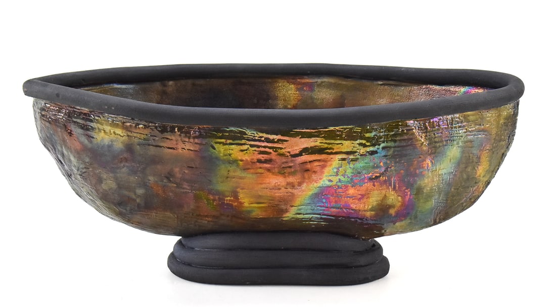 IRIDESCENT BOAT-SHAPED DECORATIVE BOWL (1 of 4)