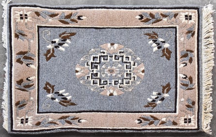 HAND-KNOTTED GEOMETRIC WOOL RUG