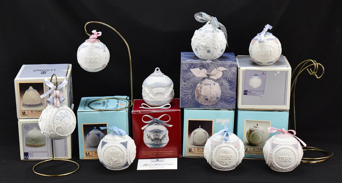 COLLECTION OF LLADRO PORCELAIN CHRISTMAS BELLS (1 of 5)